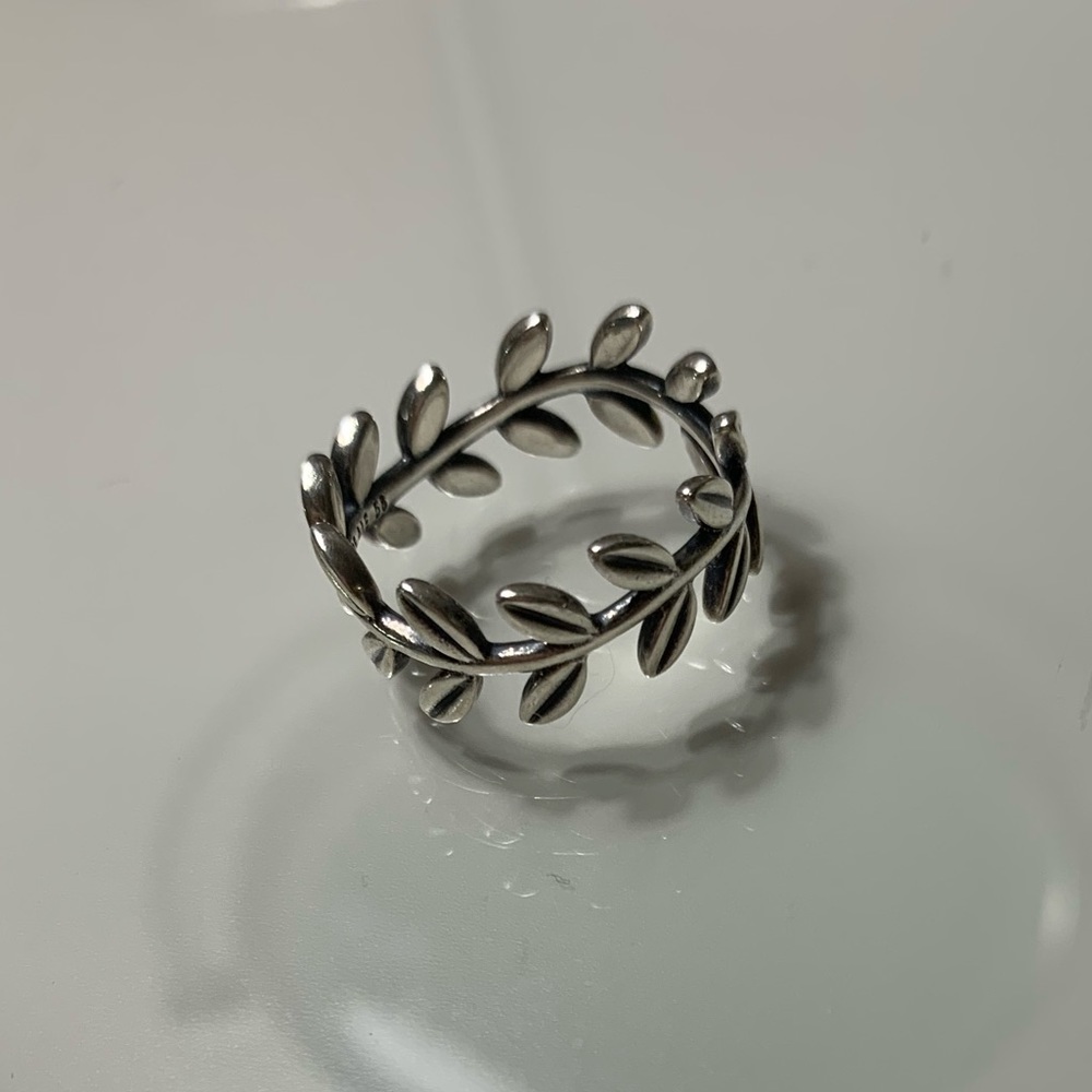 Pandora Leaf Ring
